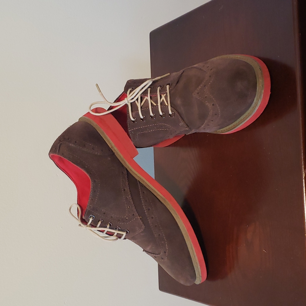 EUC Brown Suede Leather Men's Wingtip Kikstart Dress Shoes Red Soles 8